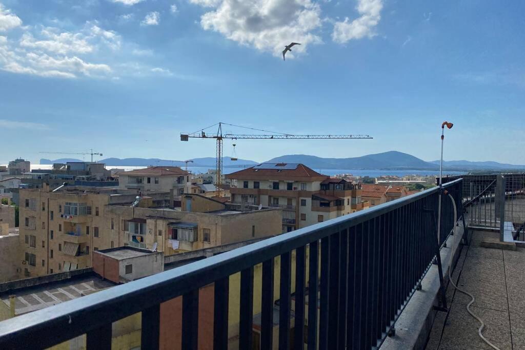 Attico Luminoso Ed Accogliente In Zona Centrale Apartment Alghero Exterior foto